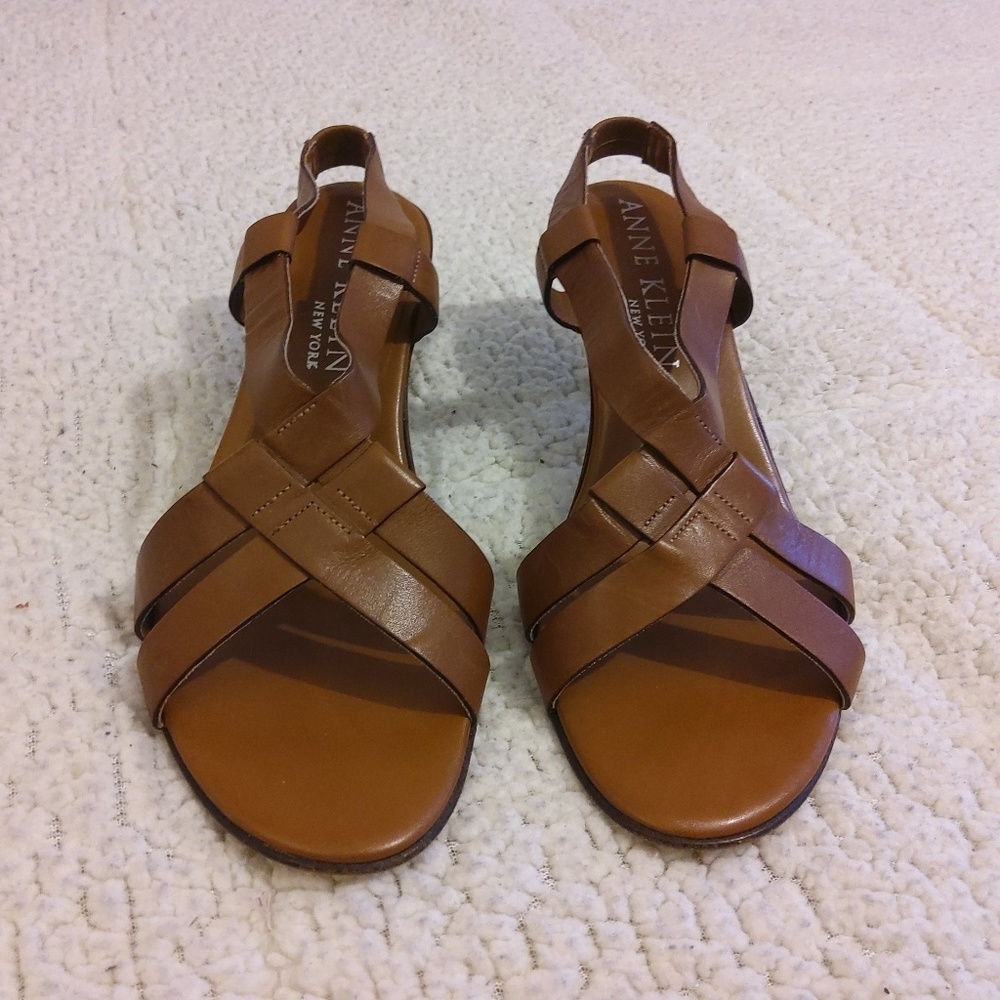 Anne Klein Vintage Italian Leather Heel 8